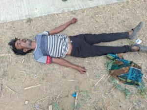 🚨 *“हाईवे किनारे मिली लाश से मचा हड़कंप, करेली में पहचान बनी पहेली, लोगों से पहचान की अपील !*